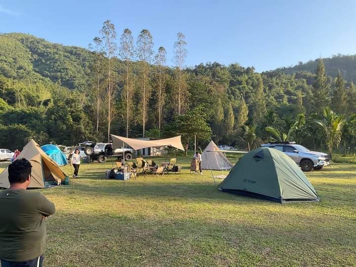 รูป สมบูรณ์ แคมป์ปิ้ง Somboon Camping