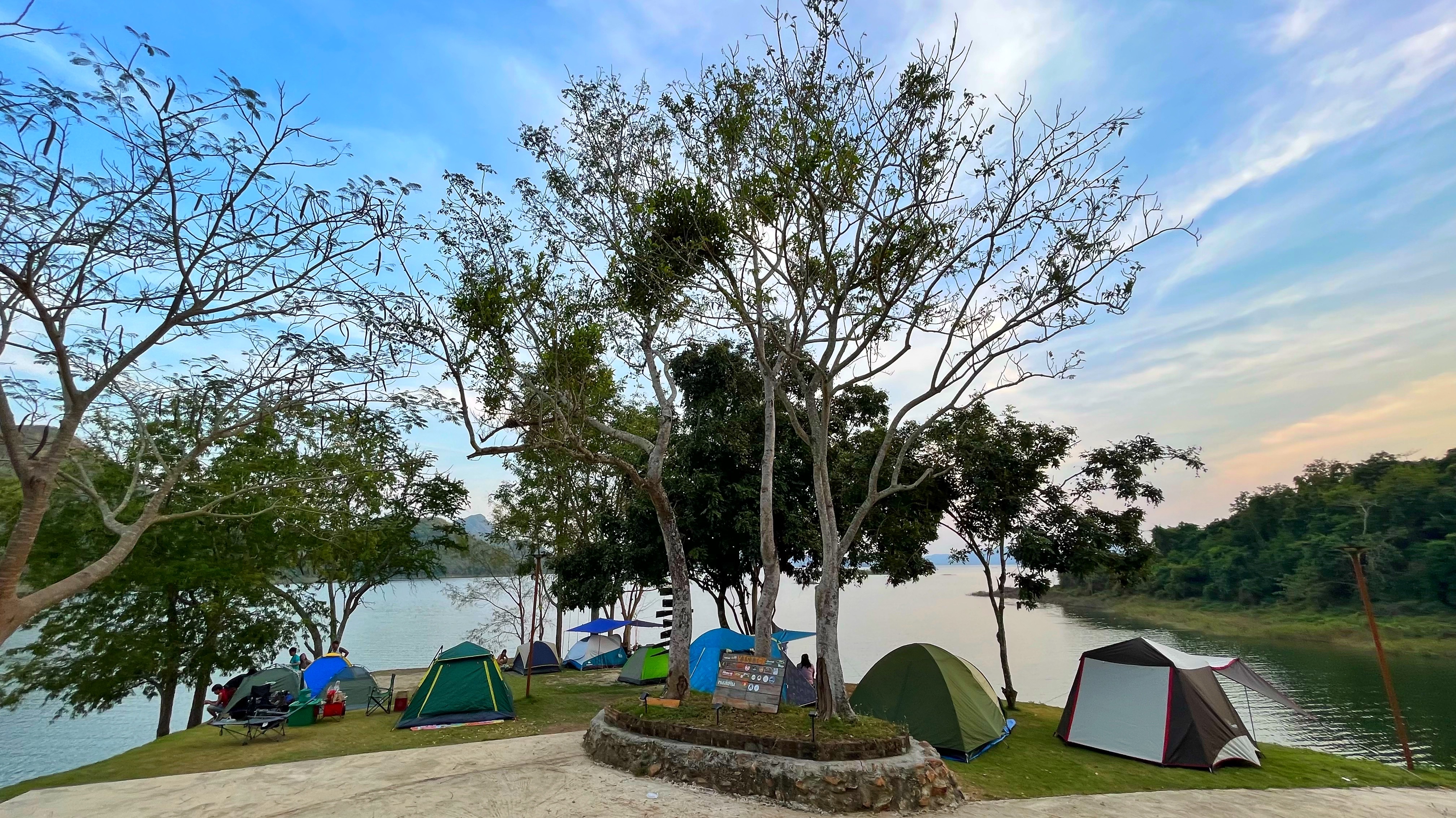 รูป หัวแหลม แคมป์ปิ้ง แก่งกระจาน HuaLaem Camping