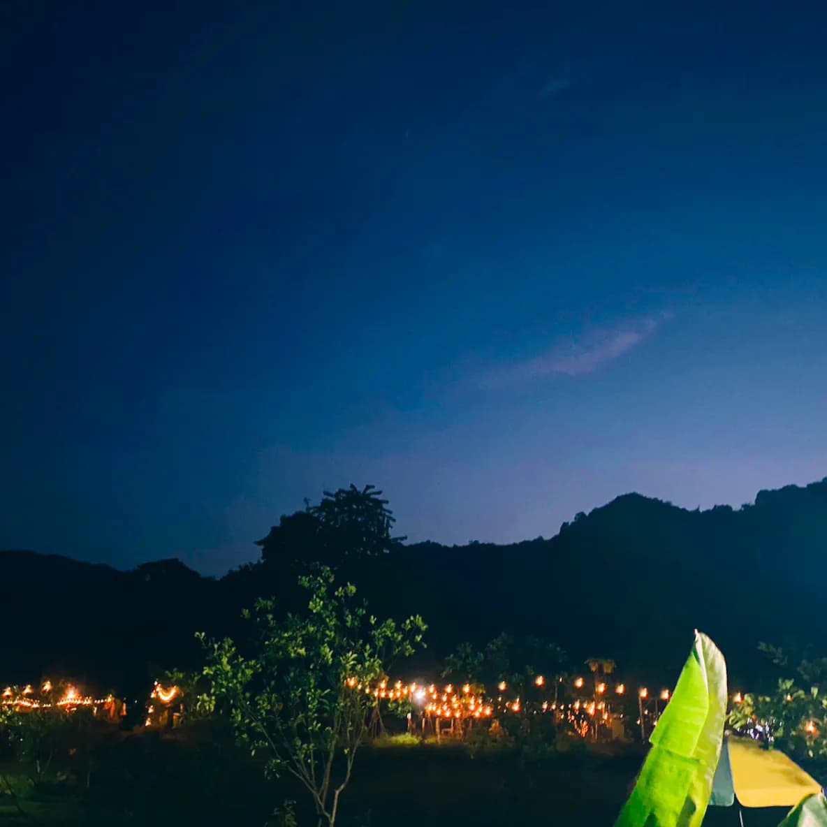รูป สวนภูเขาล้อมแคมป์ปิ้ง / Suan PhuKaoLorm Camping